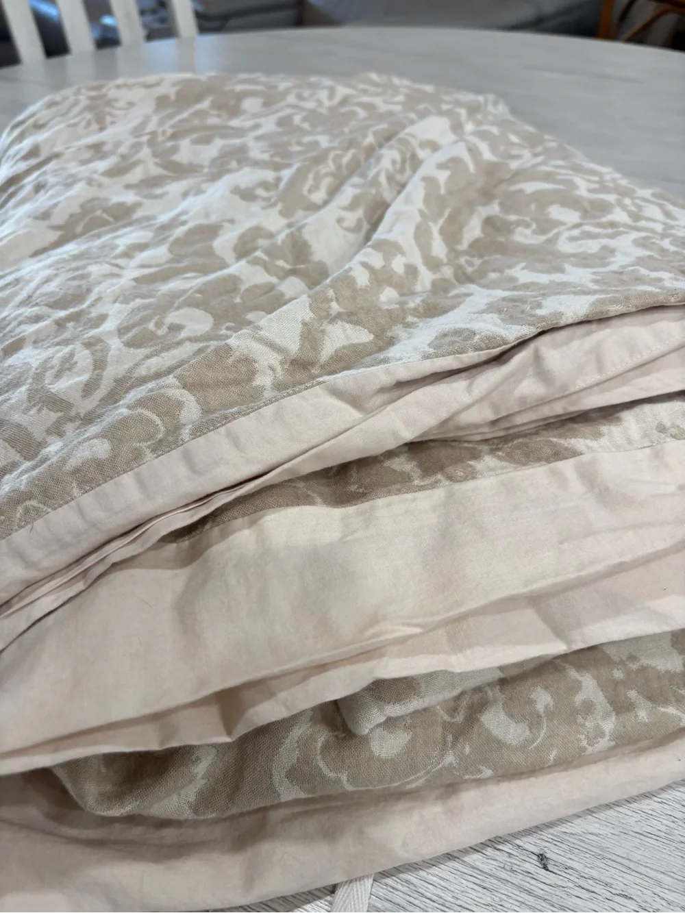 POTTERY BARN Beige Tonal JACQUARD MEDALLION Duvet Cover 108” X 92” King Size